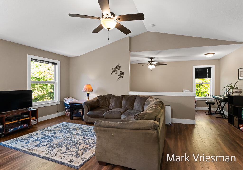 1032 W Barney Avenue Muskegon MI 49441
