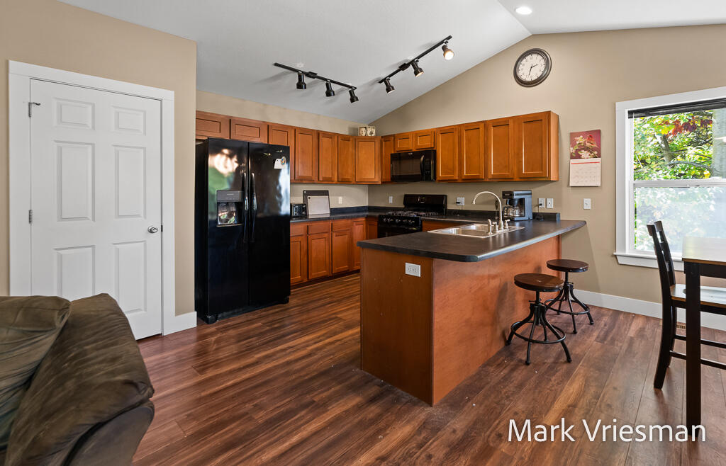 1032 W Barney Avenue Muskegon MI 49441