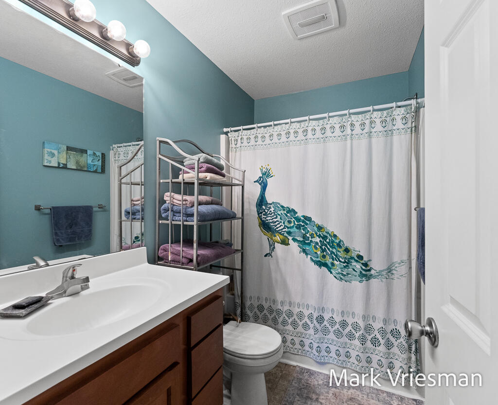 1032 W Barney Avenue Muskegon MI 49441