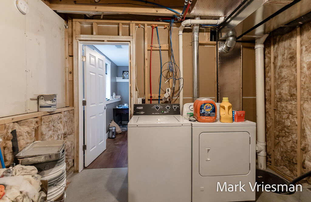 1032 W Barney Avenue Muskegon MI 49441