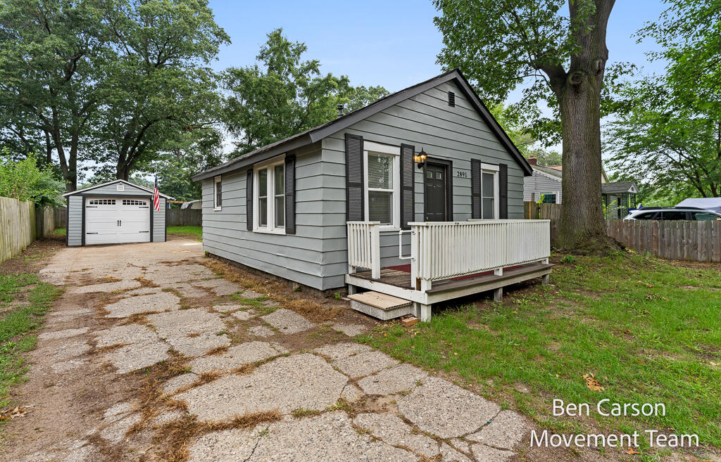 2891 Bailey Street Norton Shores MI 49444