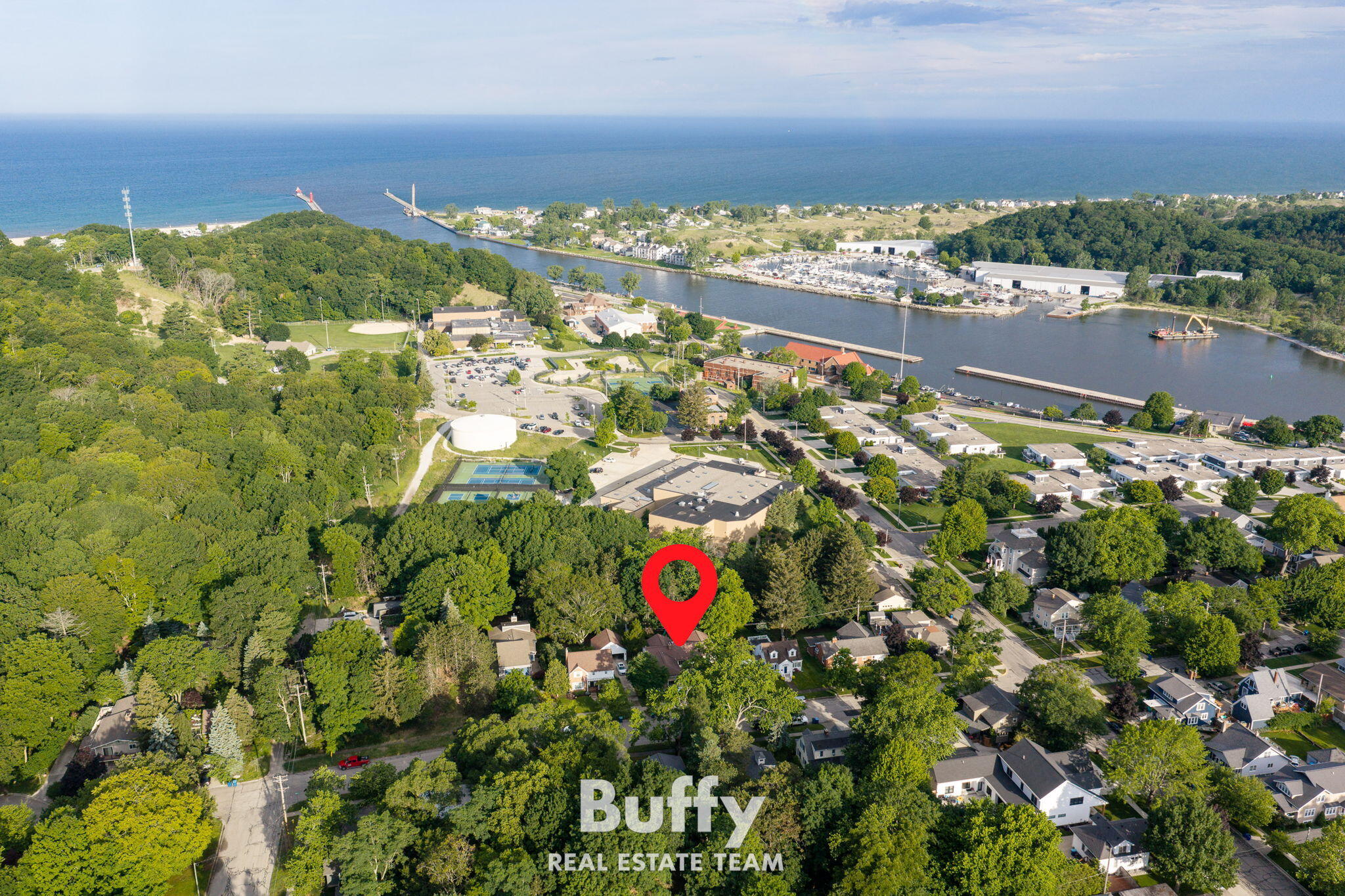 521 Leggat Street Grand Haven MI 49417
