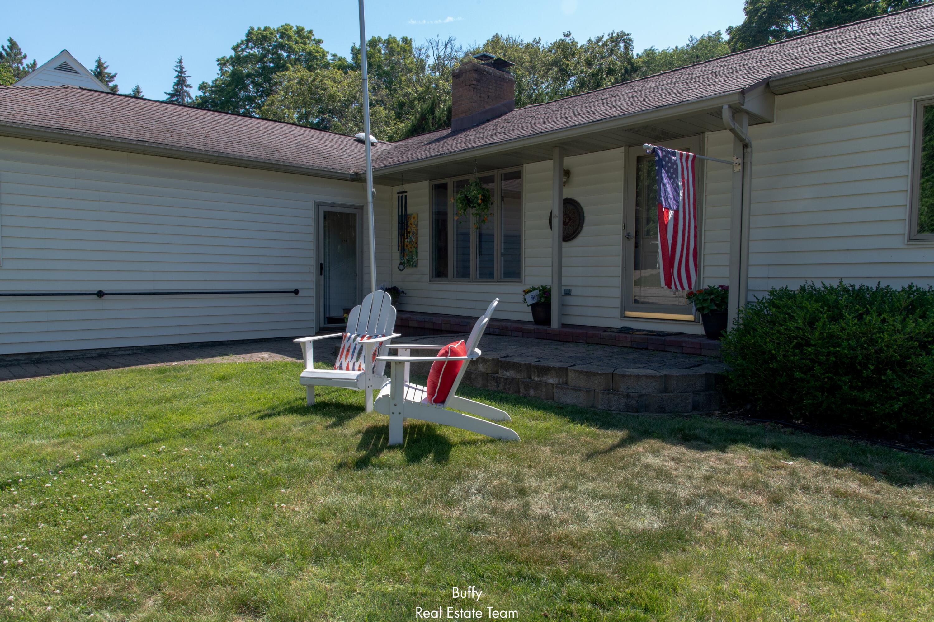521 Leggat Street Grand Haven MI 49417
