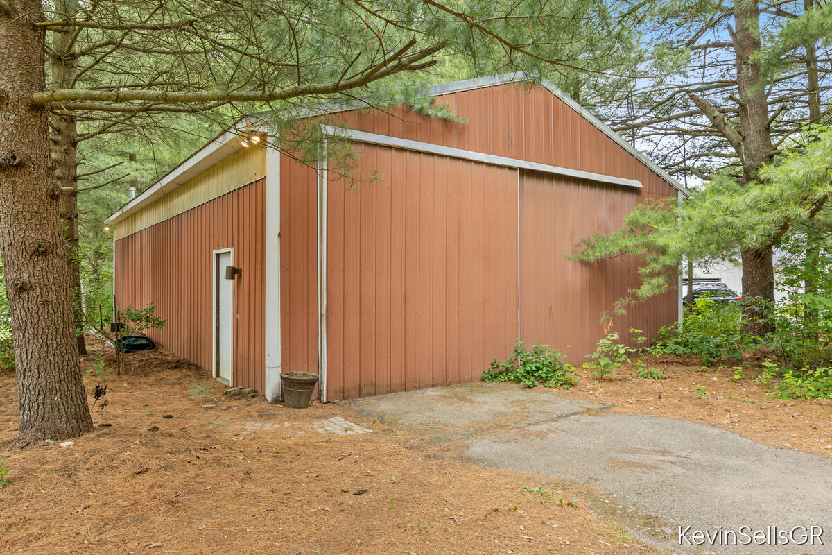 7710 Cascade Pines Drive SE Grand Rapids MI 49546