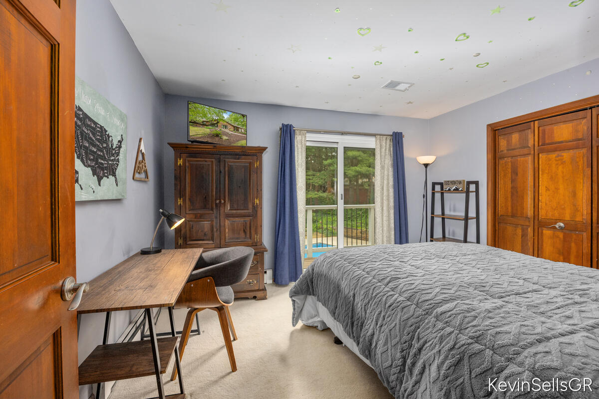 7710 Cascade Pines Drive SE Grand Rapids MI 49546