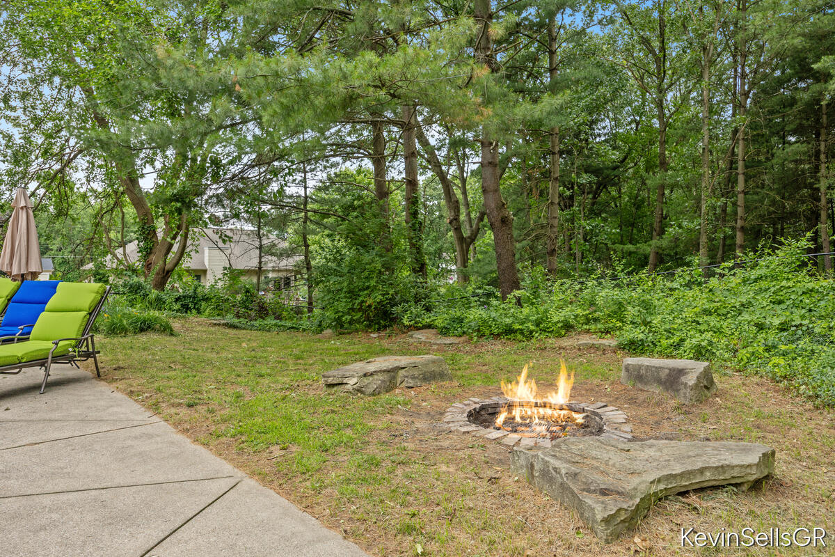 7710 Cascade Pines Drive SE Grand Rapids MI 49546