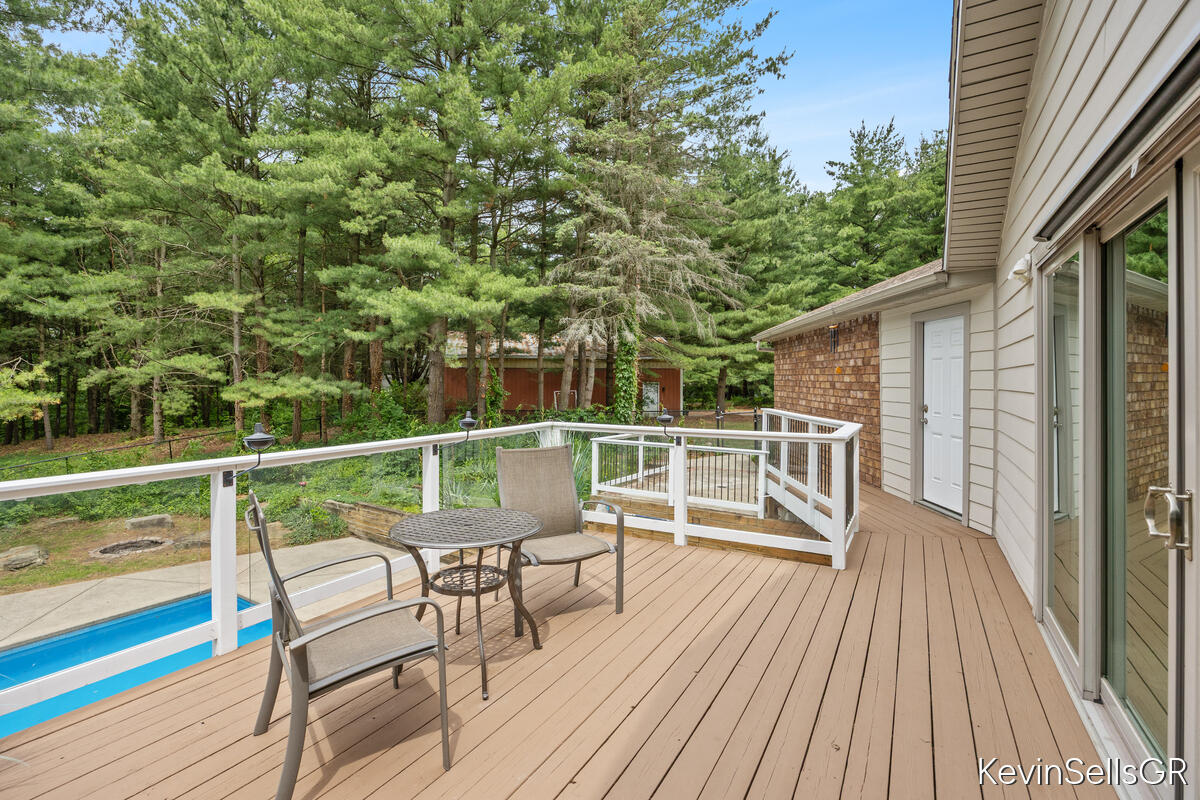 7710 Cascade Pines Drive SE Grand Rapids MI 49546