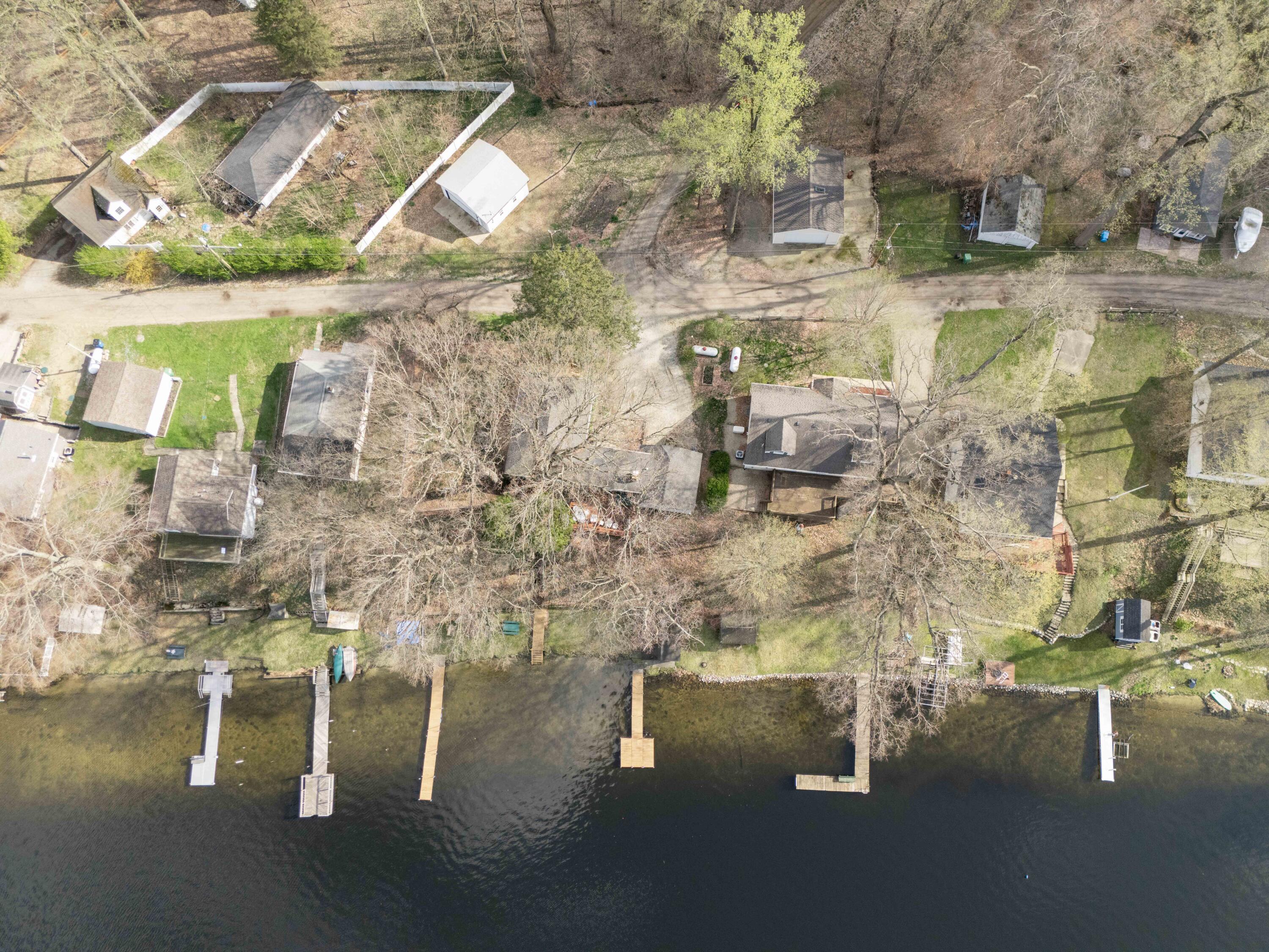15899 Lakeview Drive Buchanan MI 49107
