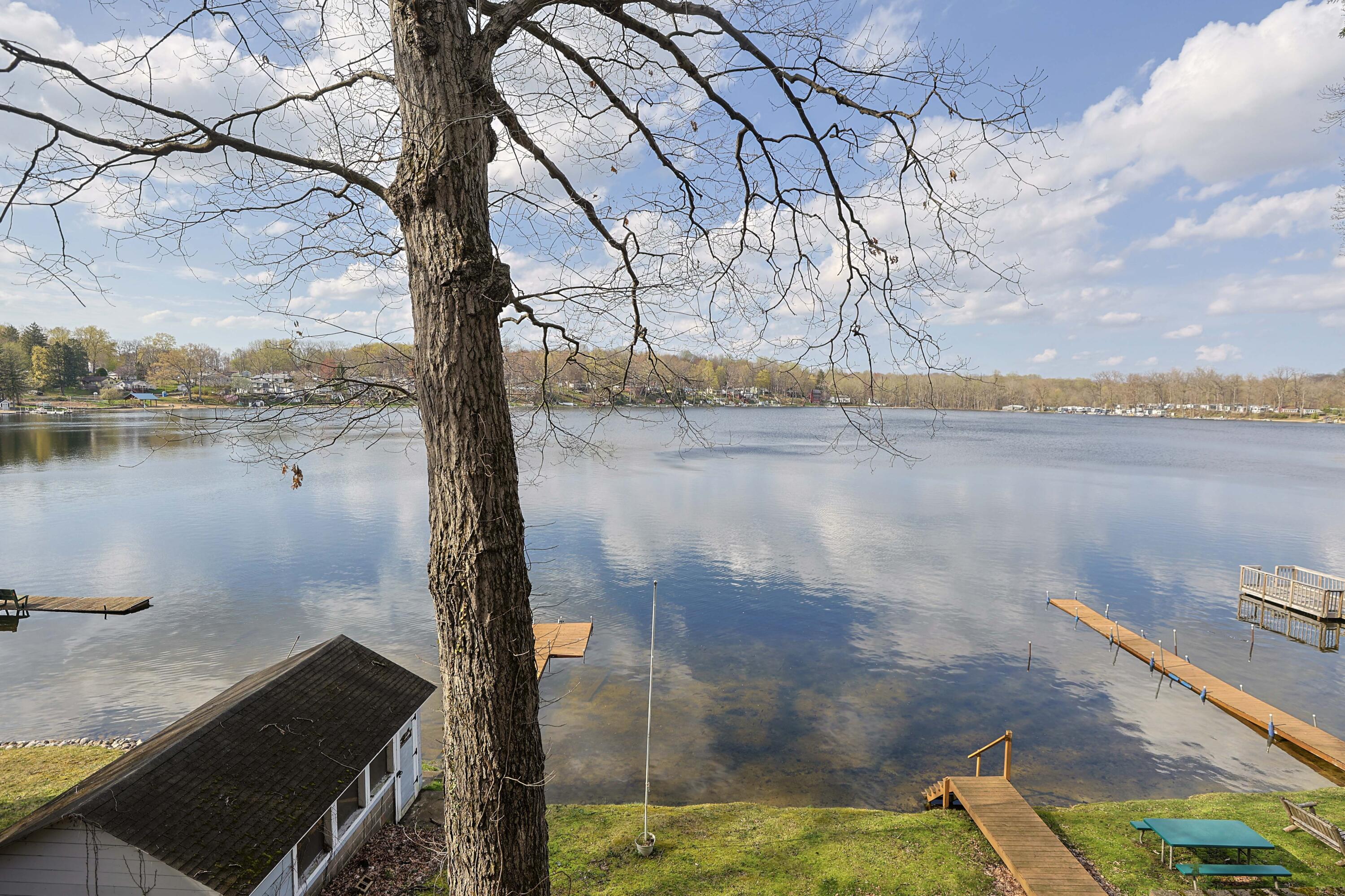 15899 Lakeview Drive Buchanan MI 49107