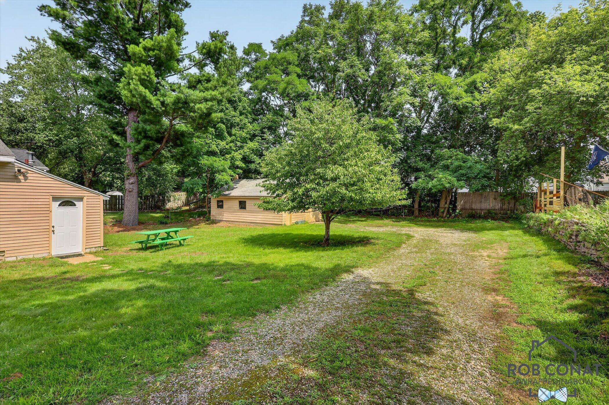 1662 Bristol Avenue NW Grand Rapids MI 49504
