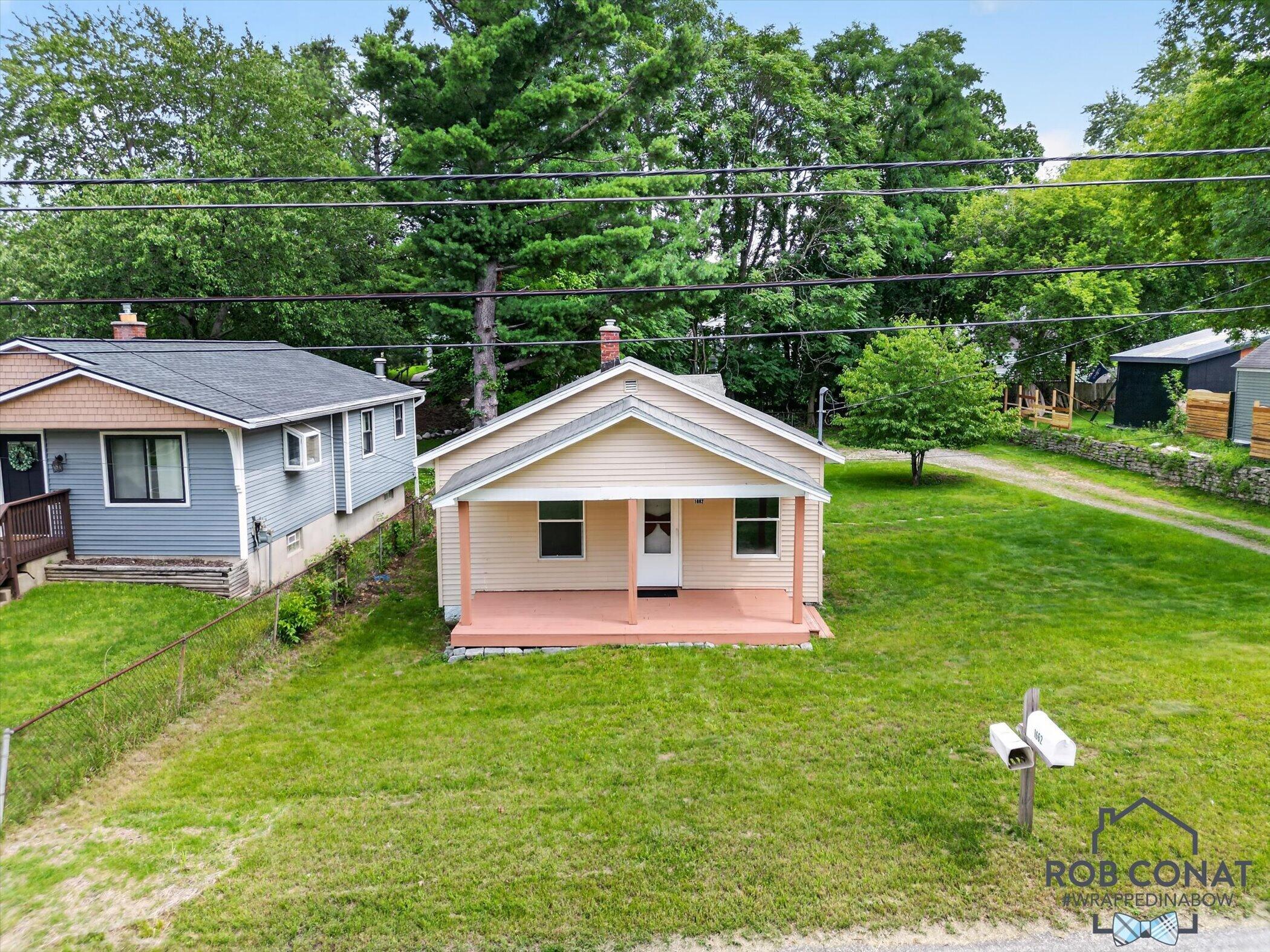 1662 Bristol Avenue NW Grand Rapids MI 49504