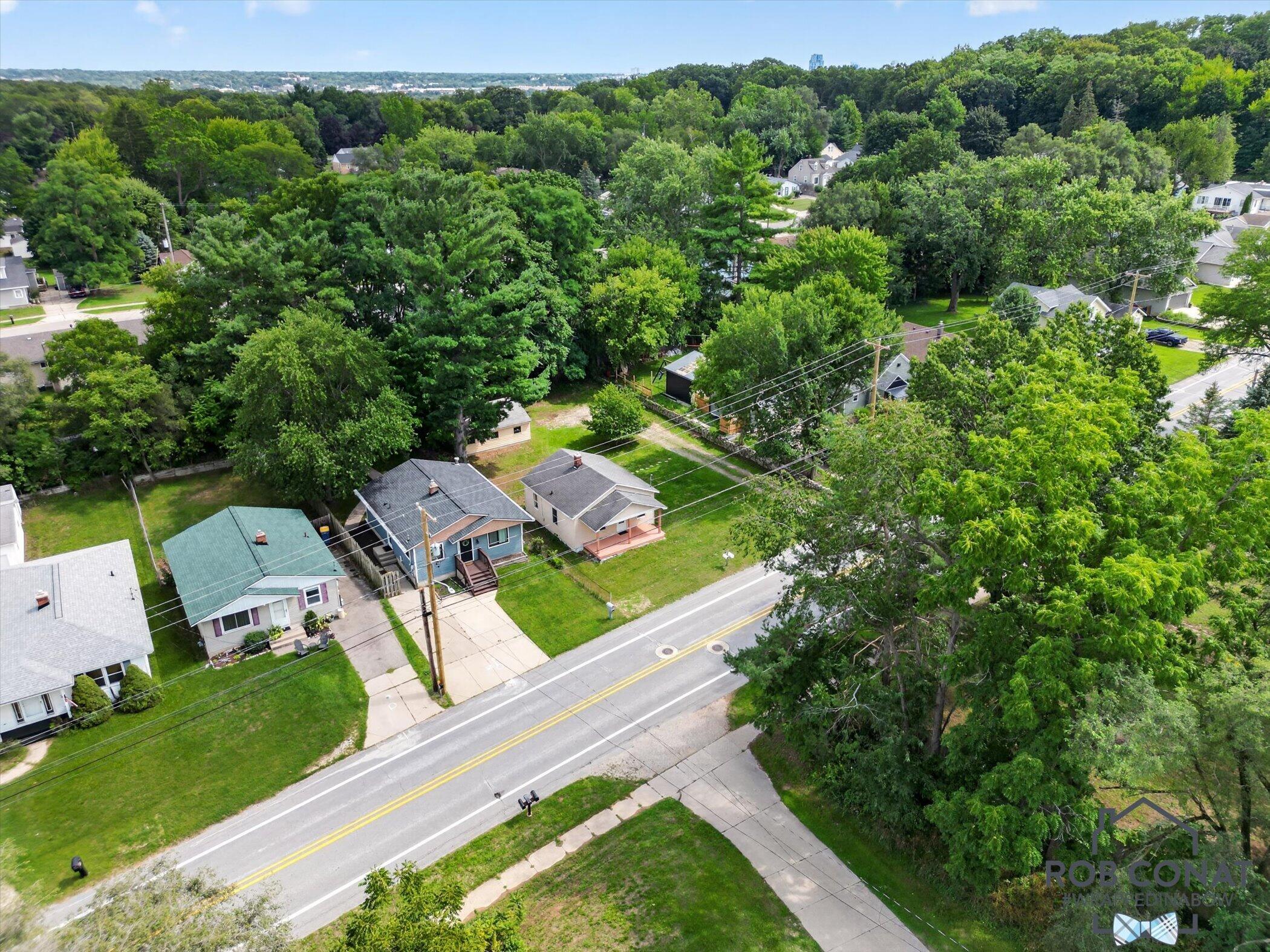 1662 Bristol Avenue NW Grand Rapids MI 49504