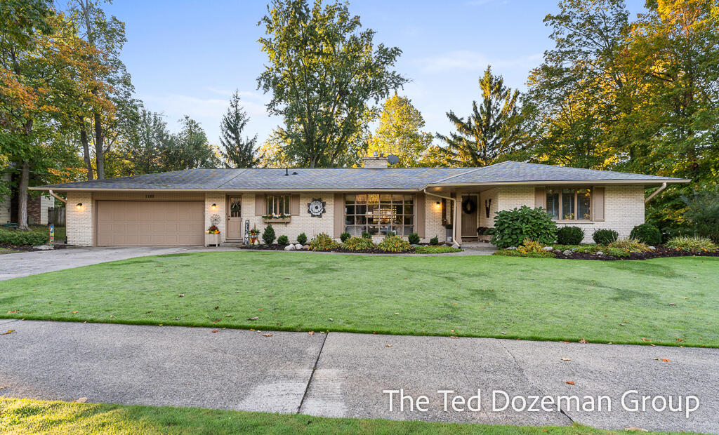 1182 Euna Vista Drive Holland MI 49423