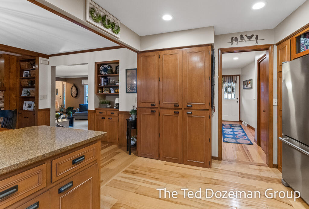 1182 Euna Vista Drive Holland MI 49423