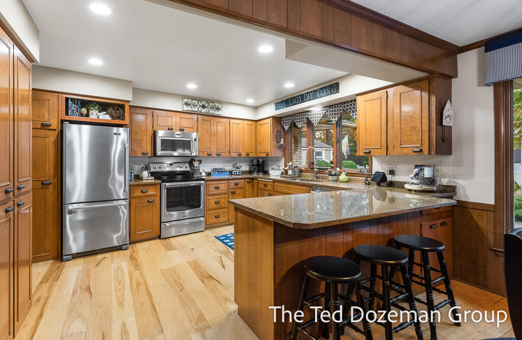 1182 Euna Vista Drive Holland MI 49423