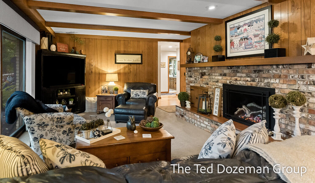 1182 Euna Vista Drive Holland MI 49423