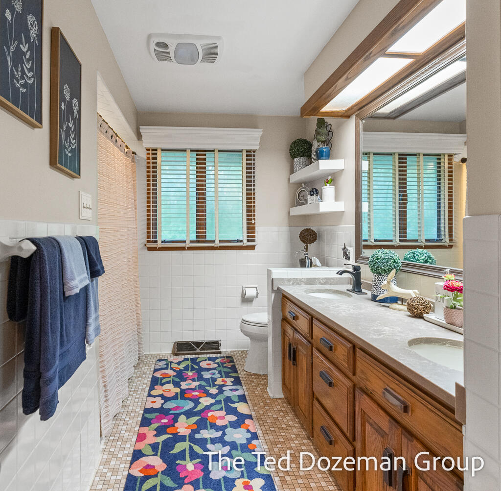 1182 Euna Vista Drive Holland MI 49423
