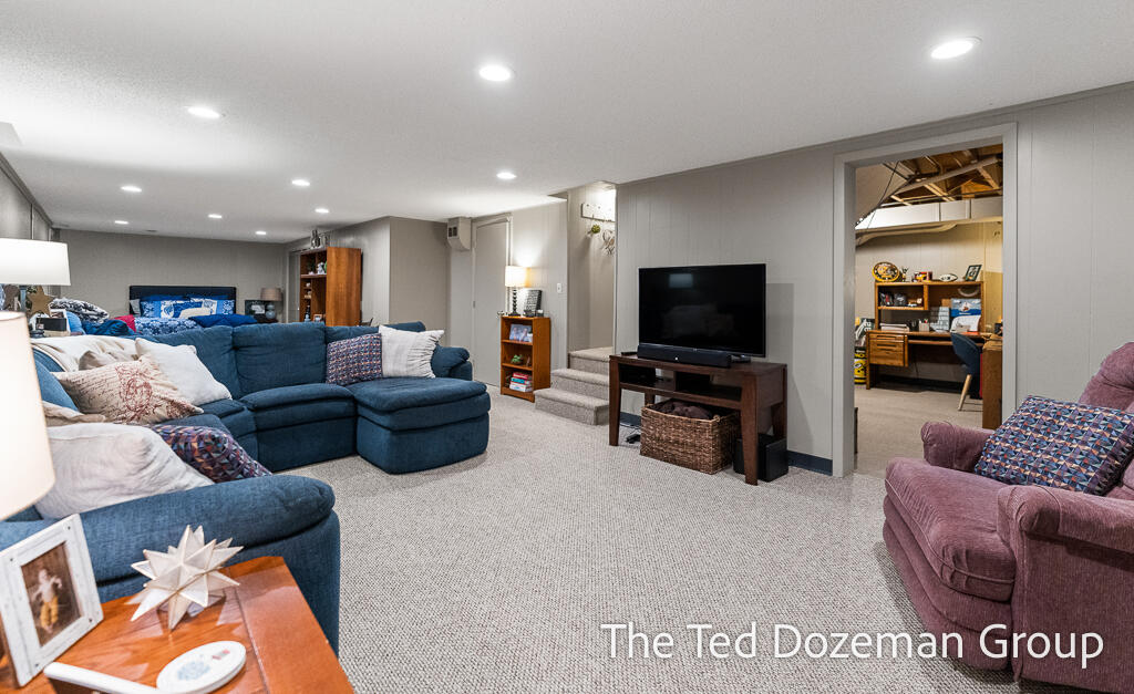 1182 Euna Vista Drive Holland MI 49423