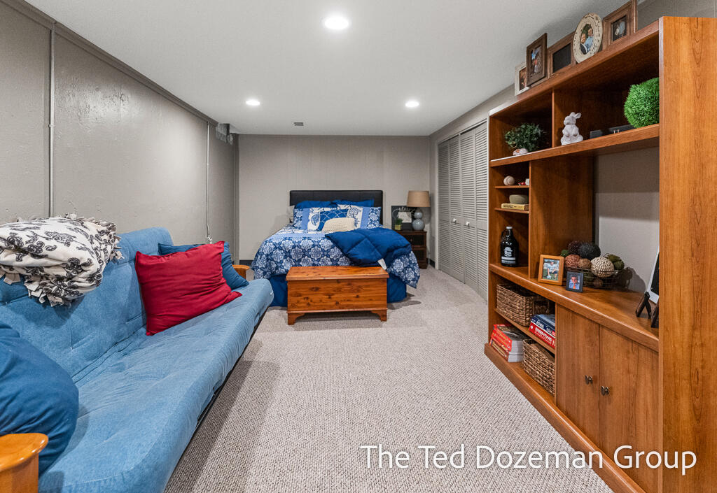 1182 Euna Vista Drive Holland MI 49423