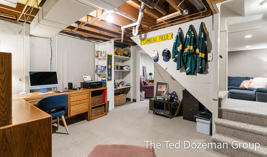 1182 Euna Vista Drive Holland MI 49423