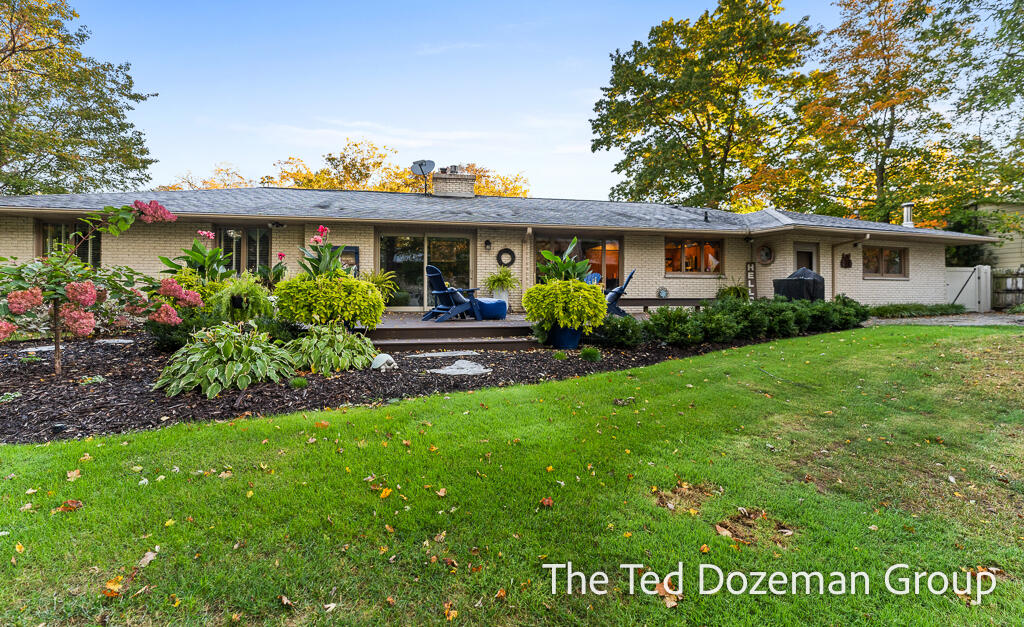 1182 Euna Vista Drive Holland MI 49423