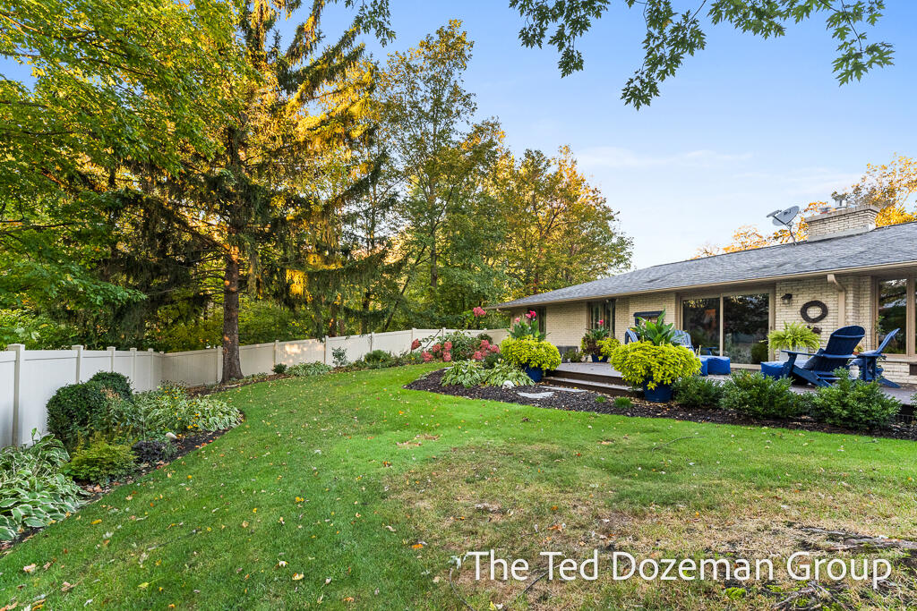 1182 Euna Vista Drive Holland MI 49423