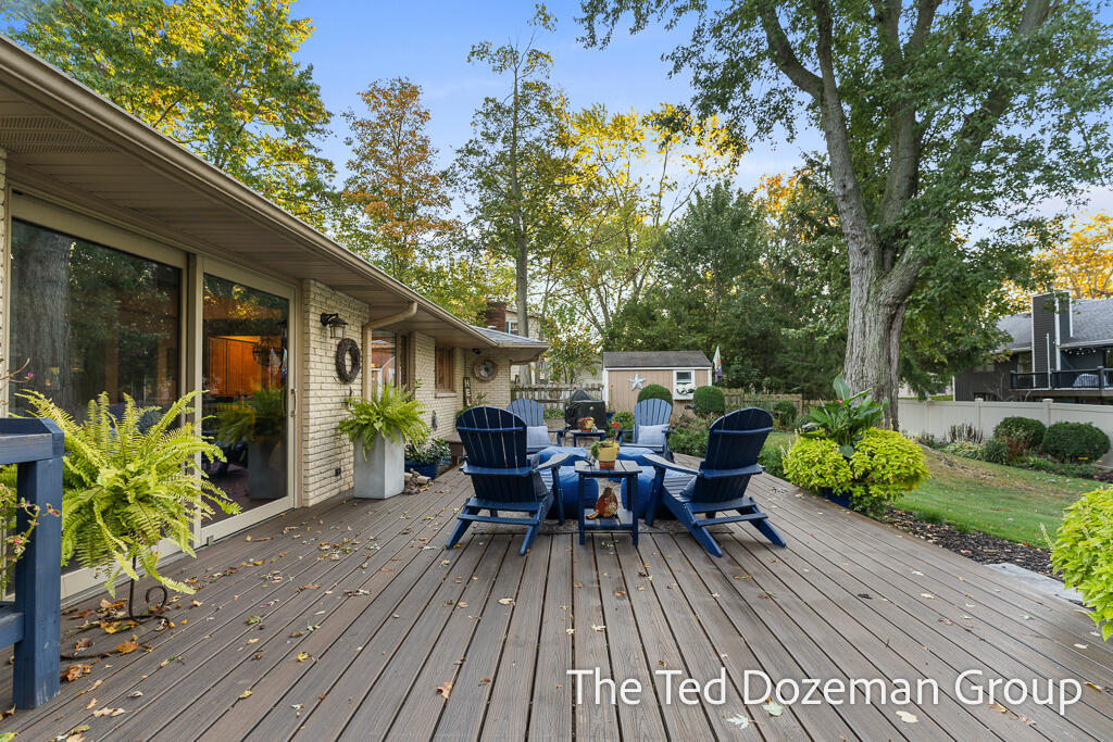 1182 Euna Vista Drive Holland MI 49423