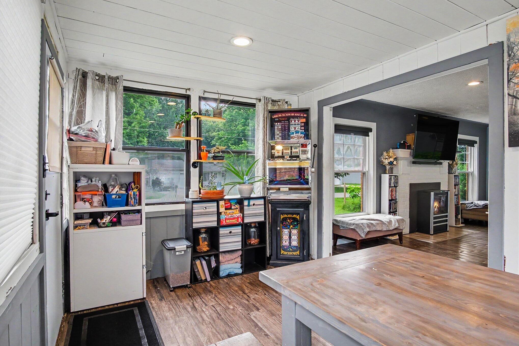 1229 Maplerow Avenue NW Grand Rapids MI 49534