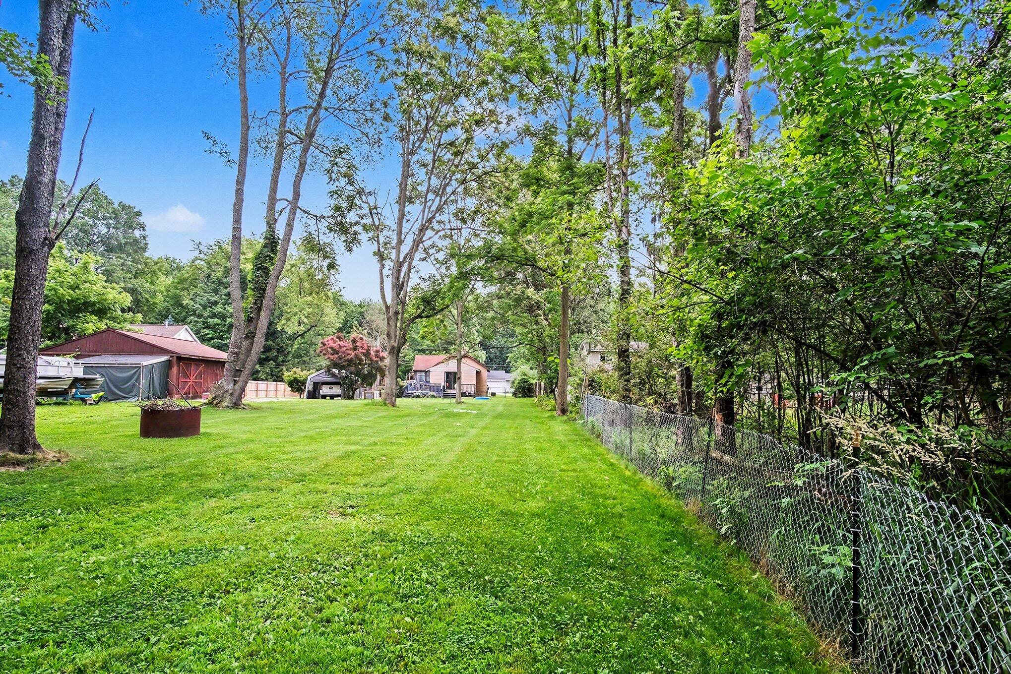 1229 Maplerow Avenue NW Grand Rapids MI 49534