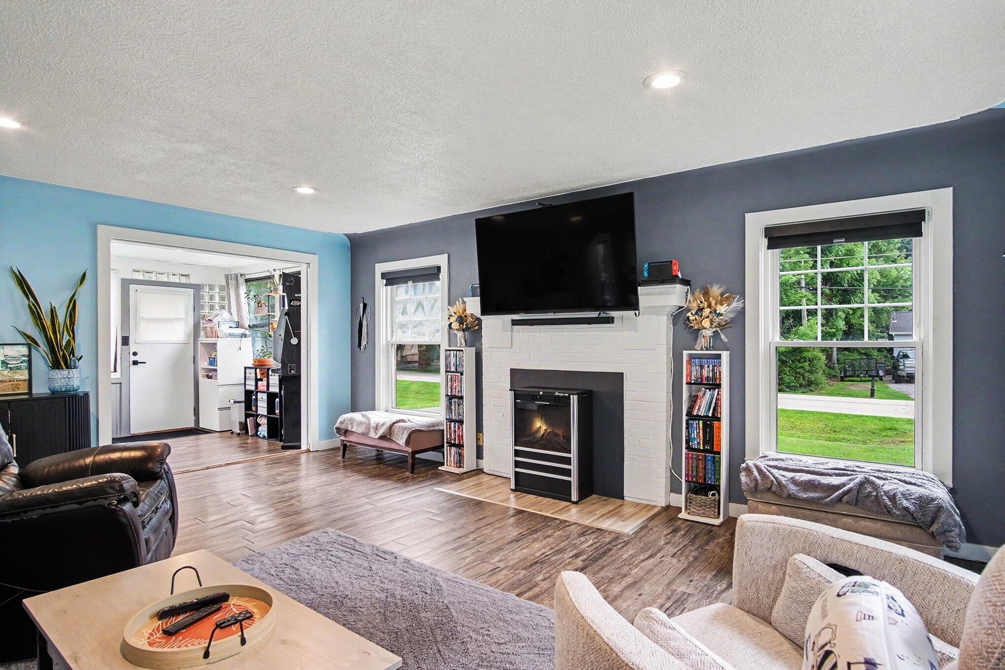 1229 Maplerow Avenue NW Grand Rapids MI 49534
