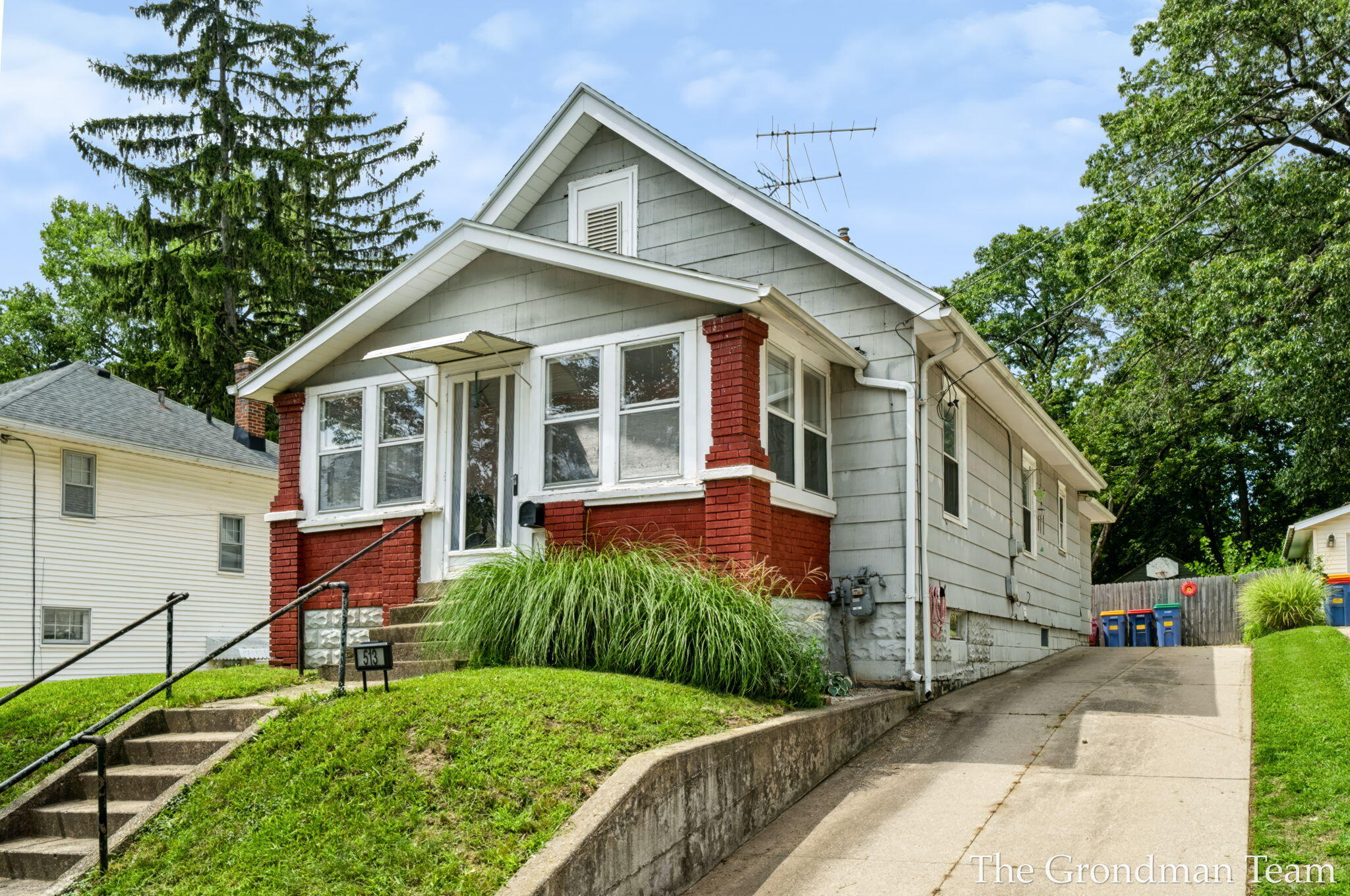 513 Spring Avenue NE Grand Rapids MI 49503