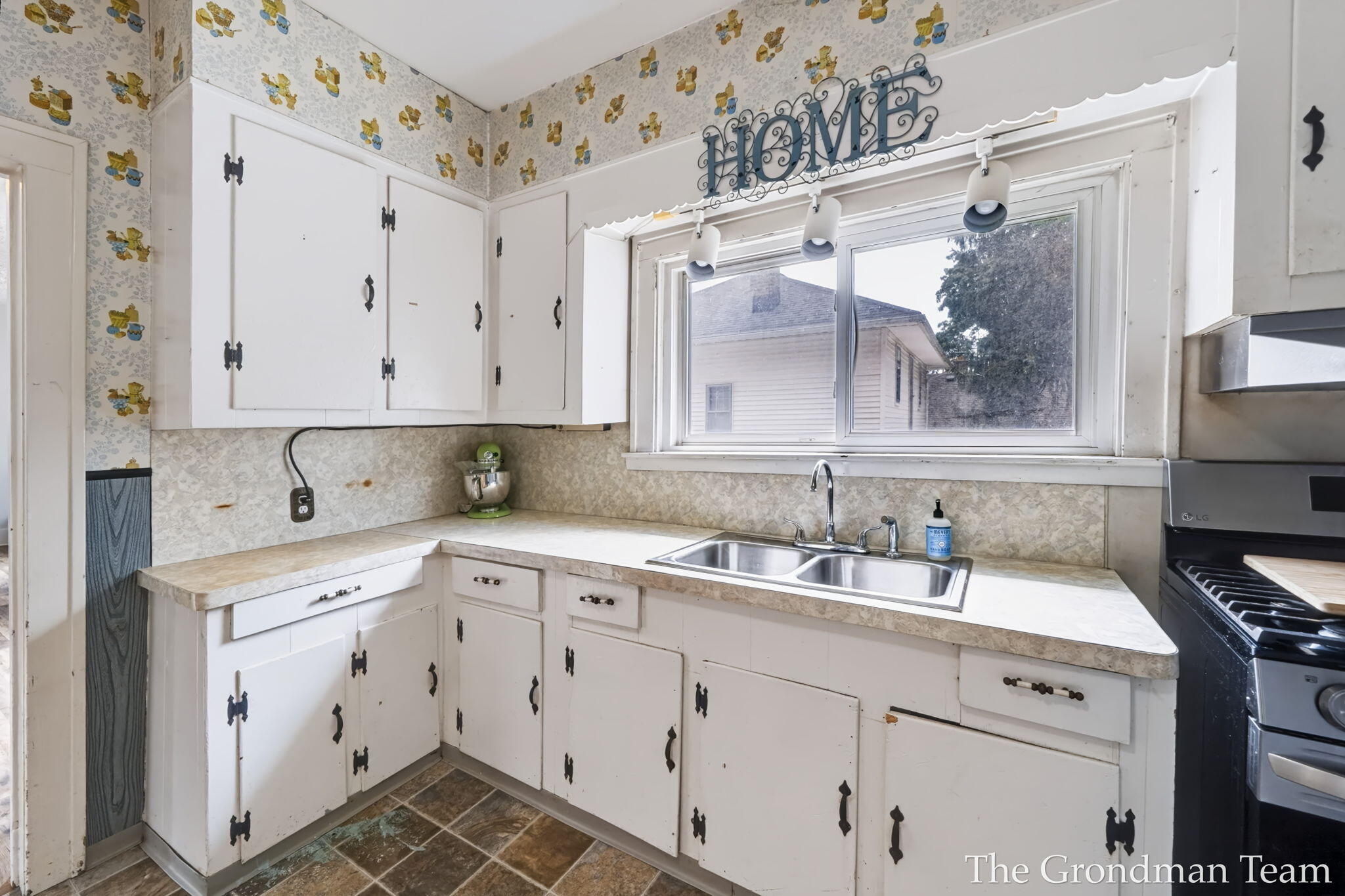 513 Spring Avenue NE Grand Rapids MI 49503