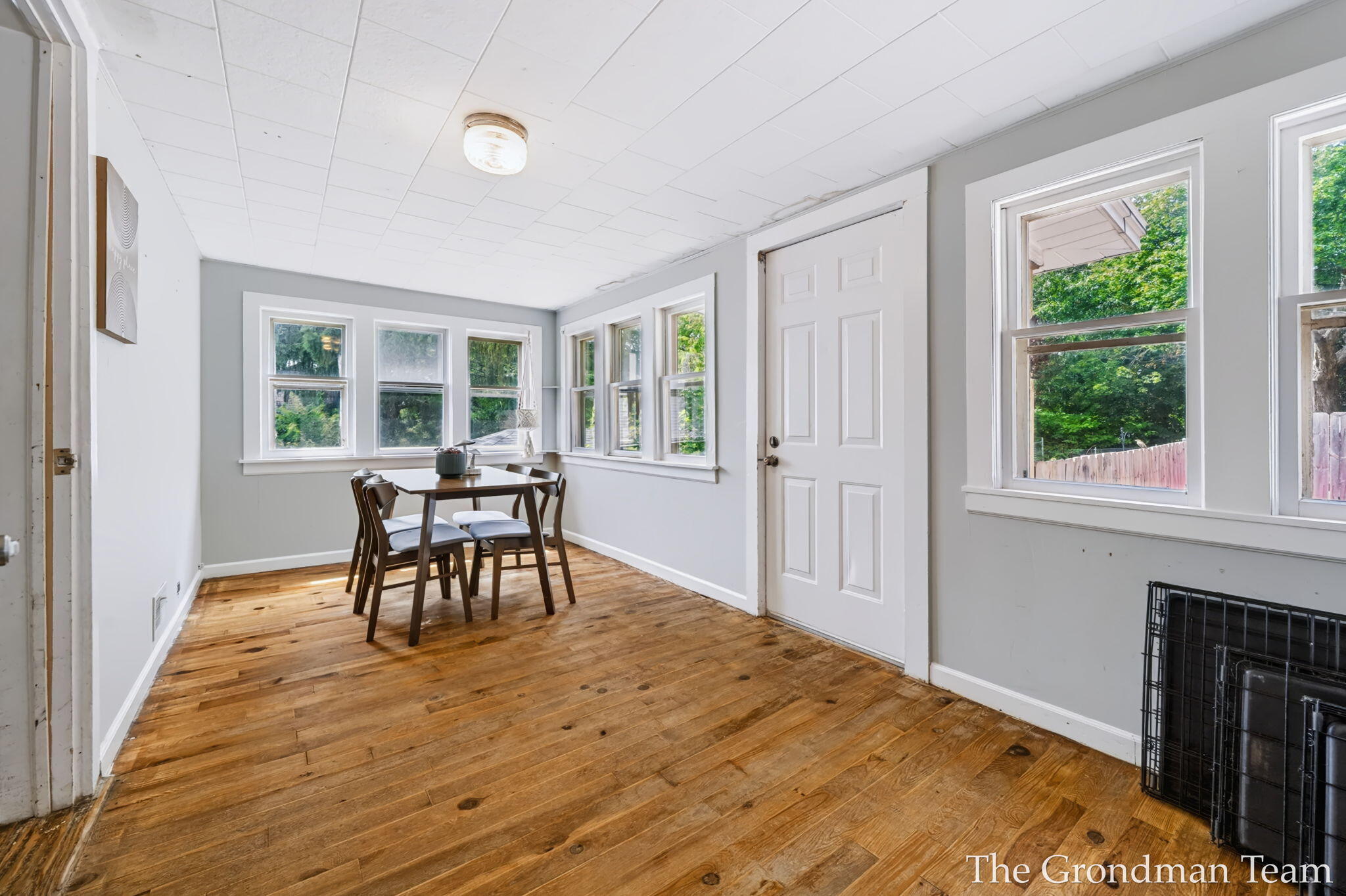 513 Spring Avenue NE Grand Rapids MI 49503