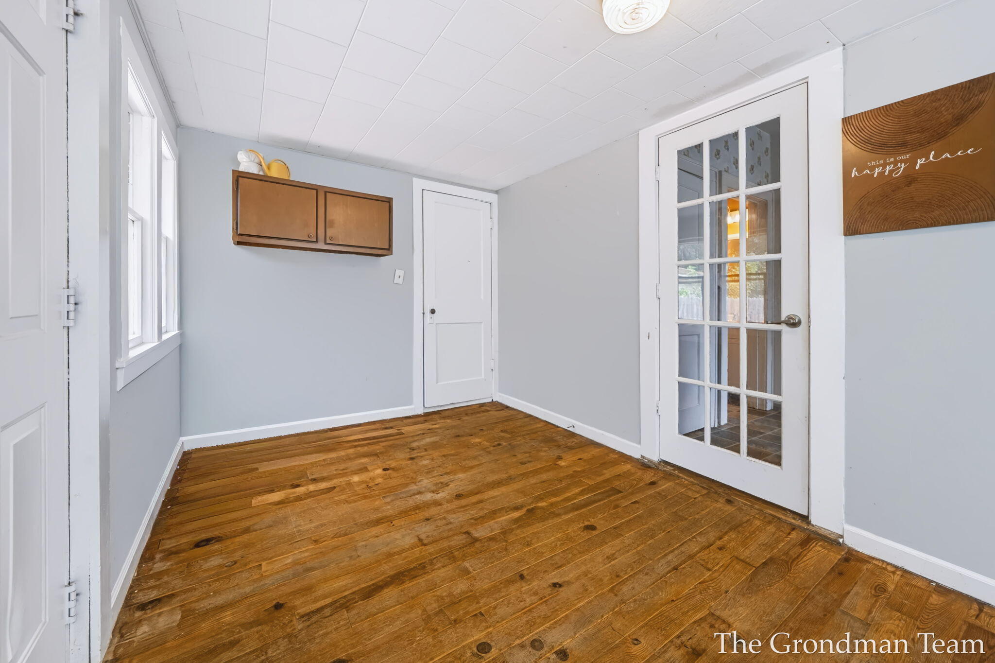 513 Spring Avenue NE Grand Rapids MI 49503