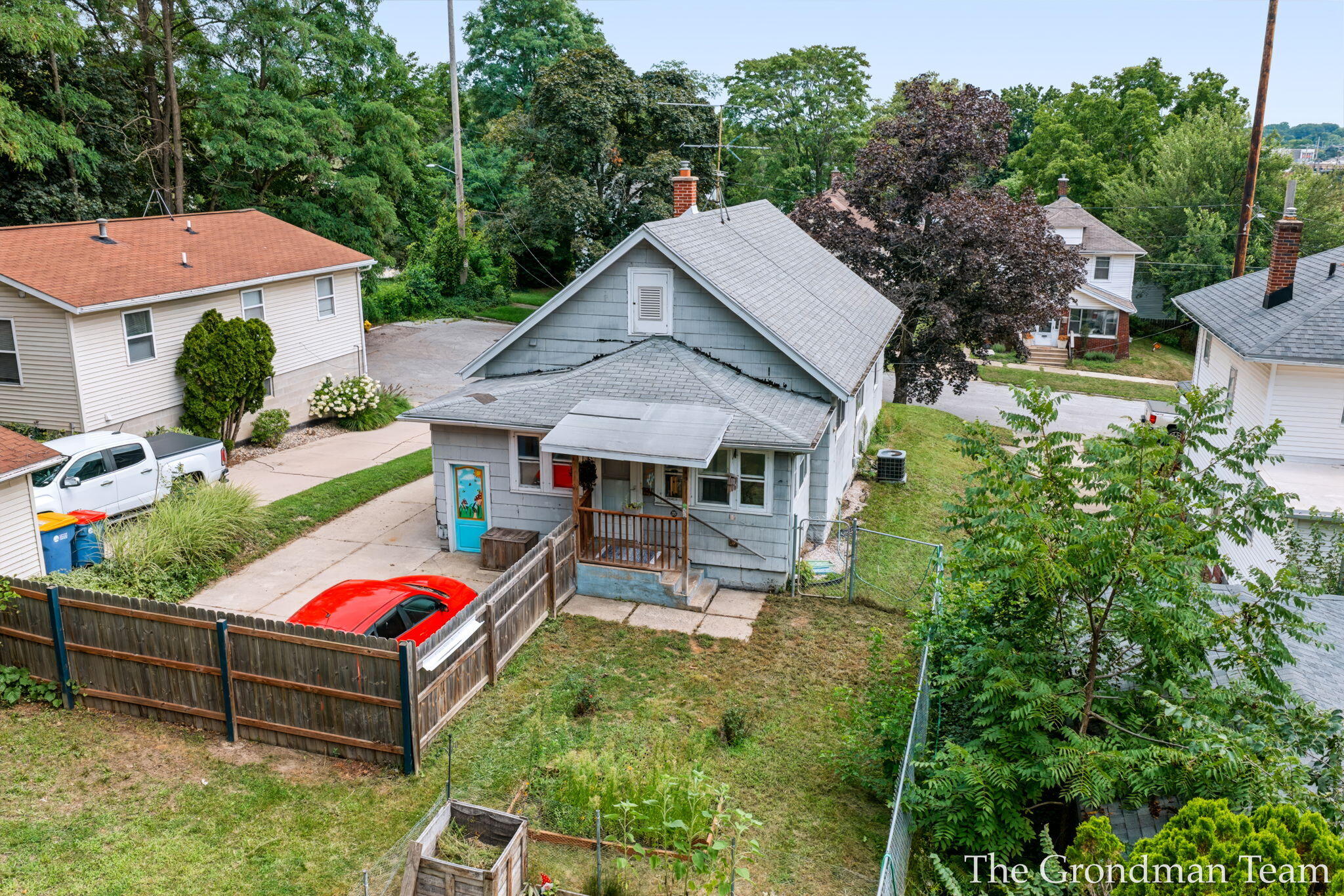 513 Spring Avenue NE Grand Rapids MI 49503