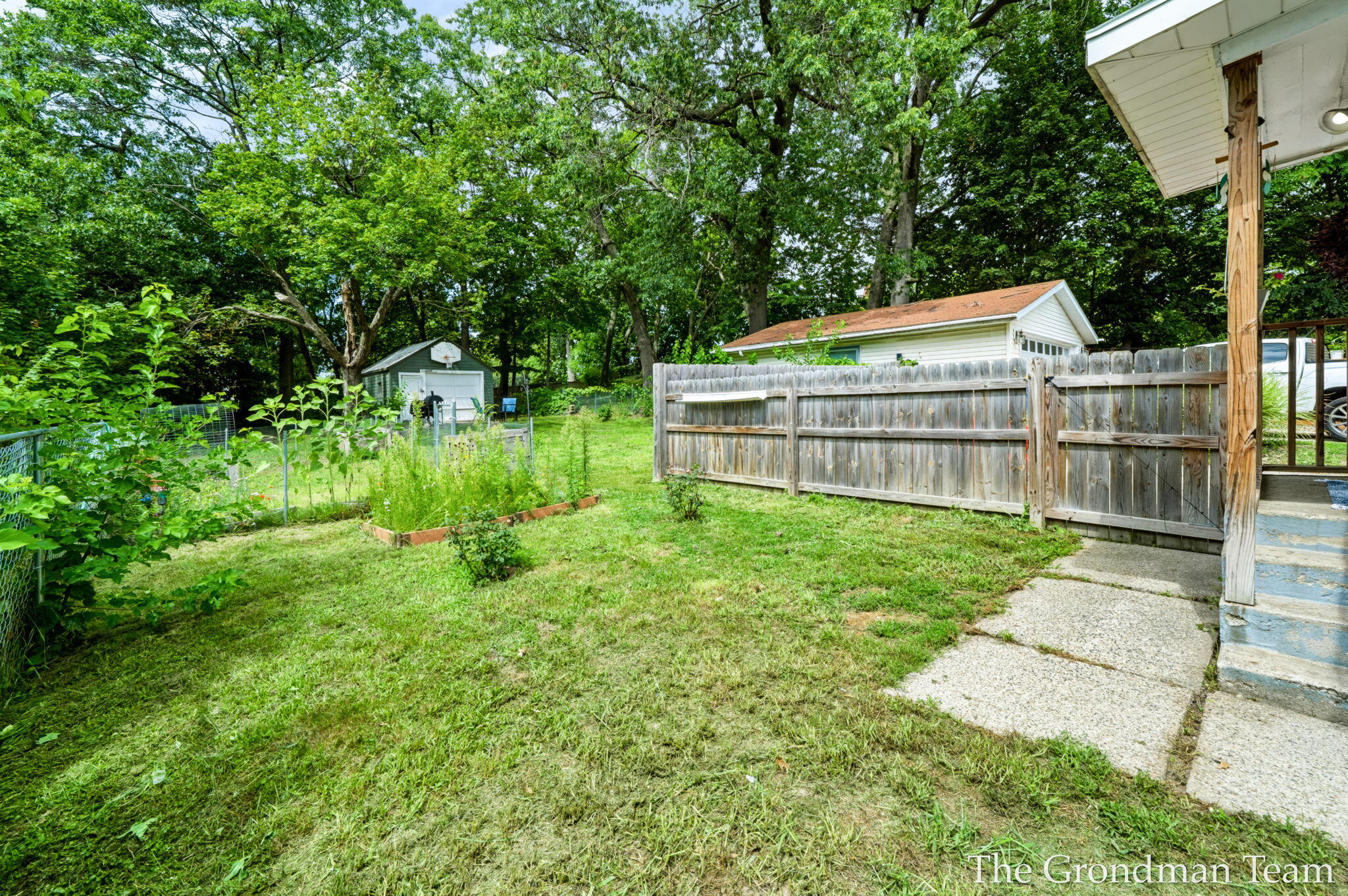 513 Spring Avenue NE Grand Rapids MI 49503