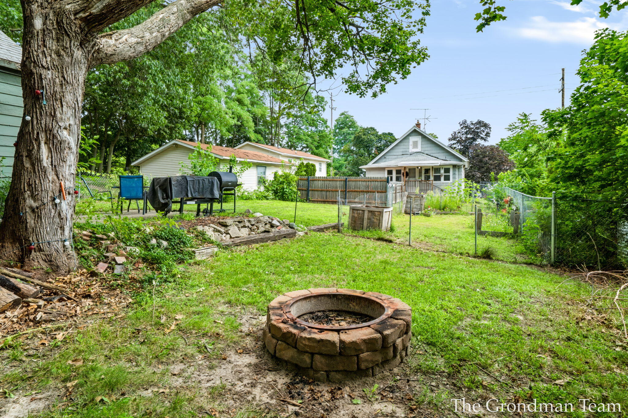 513 Spring Avenue NE Grand Rapids MI 49503