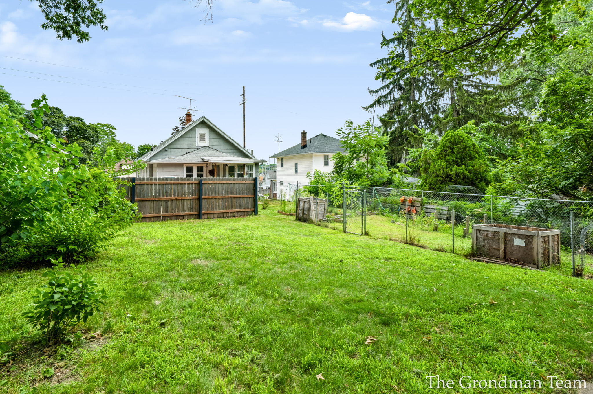 513 Spring Avenue NE Grand Rapids MI 49503