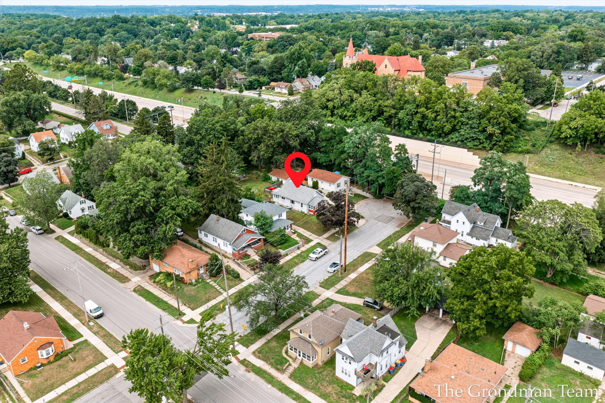 513 Spring Avenue NE Grand Rapids MI 49503