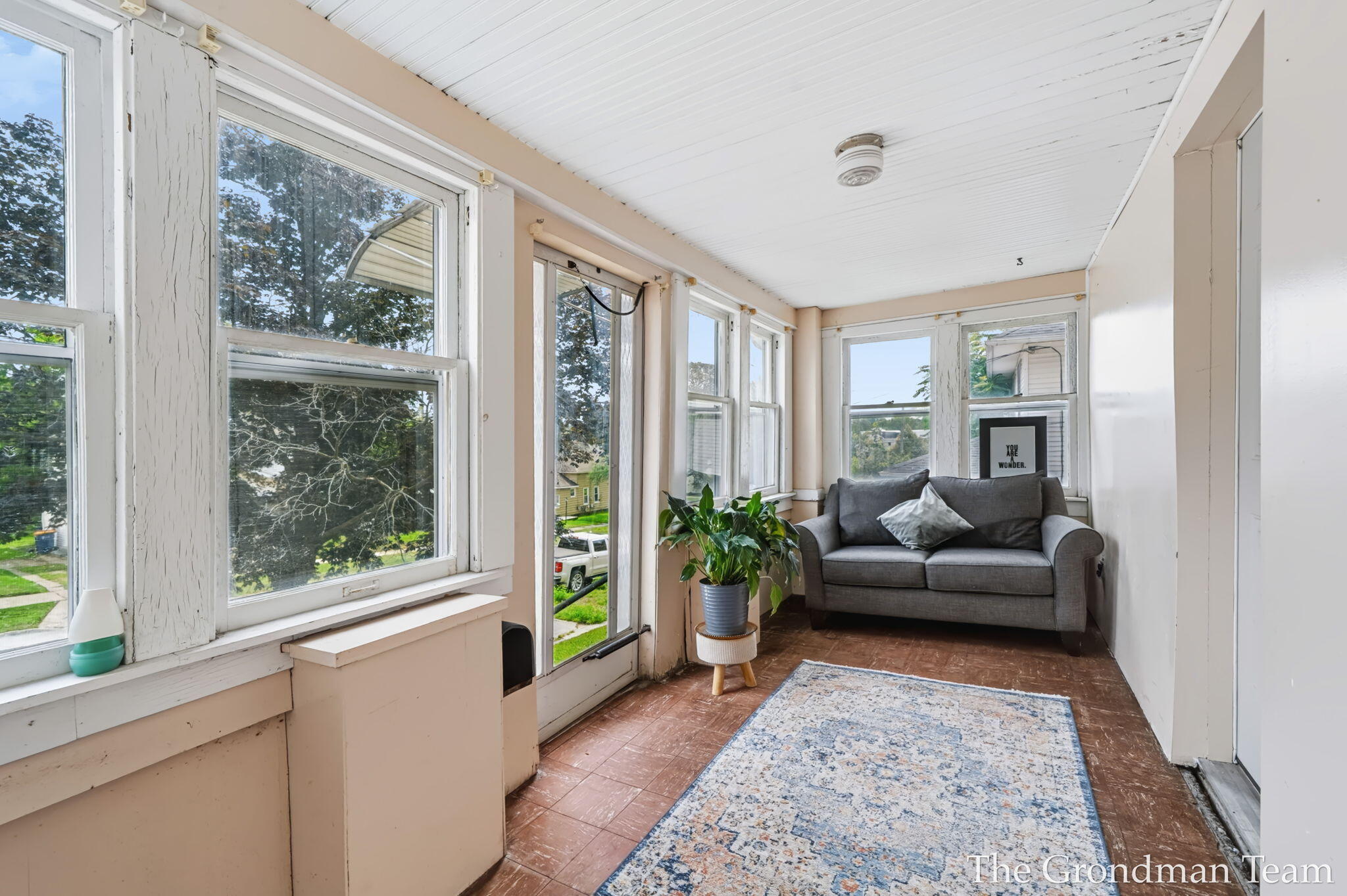 513 Spring Avenue NE Grand Rapids MI 49503