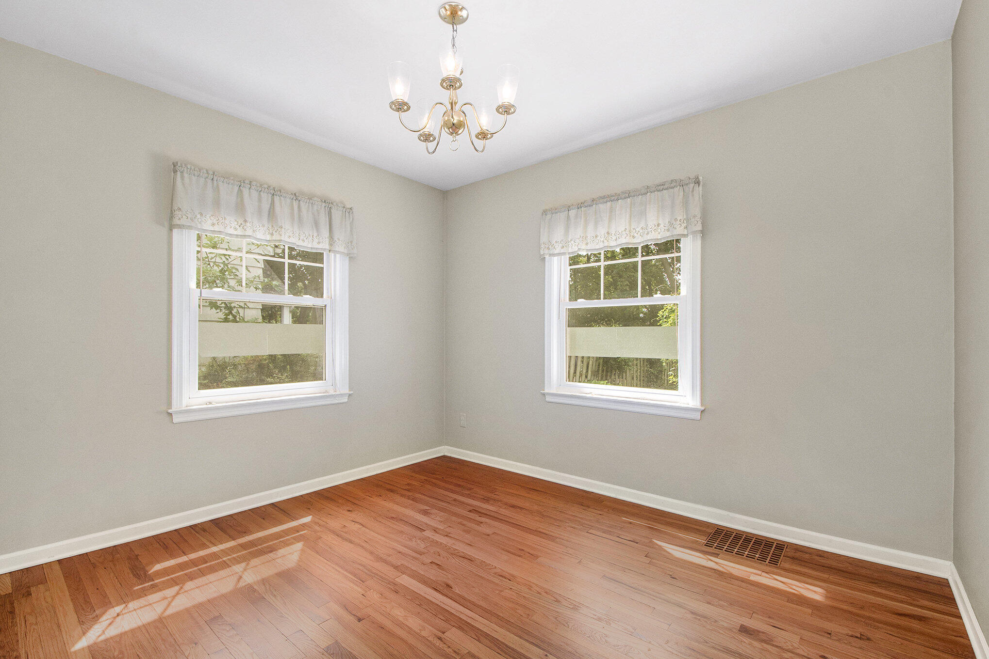 1041 Keneberry Way SE East Grand Rapids MI 49506