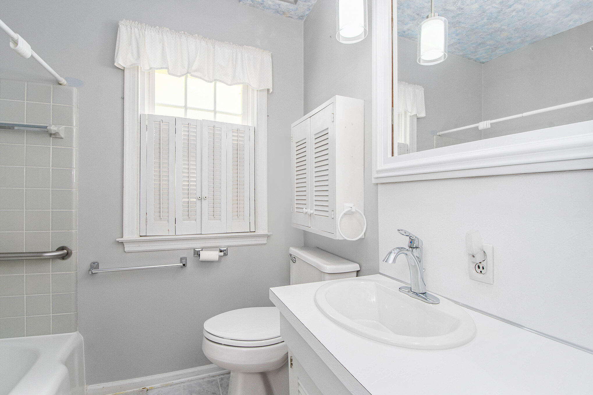 1041 Keneberry Way SE East Grand Rapids MI 49506