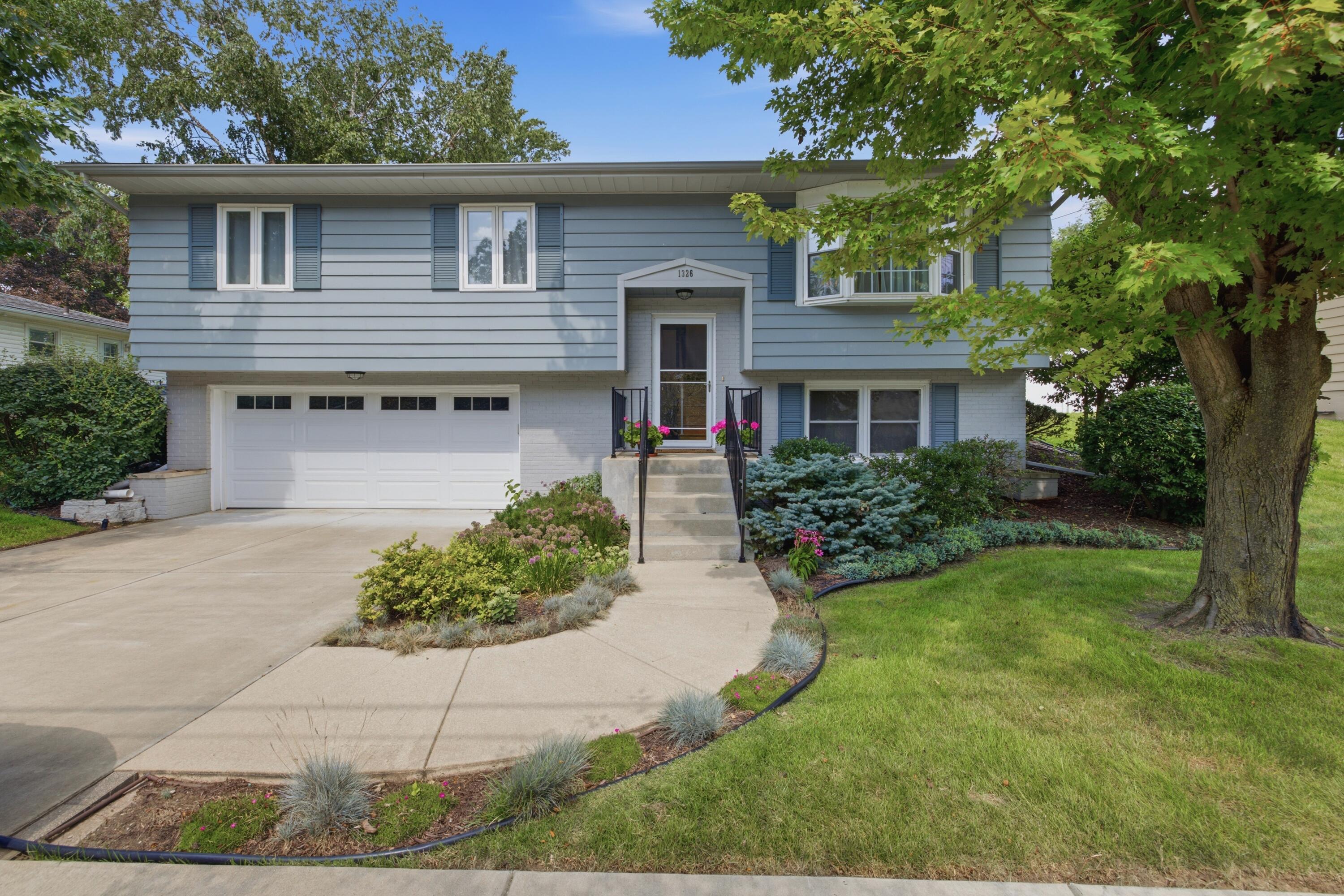 1326 W Water Street New Buffalo MI 49117