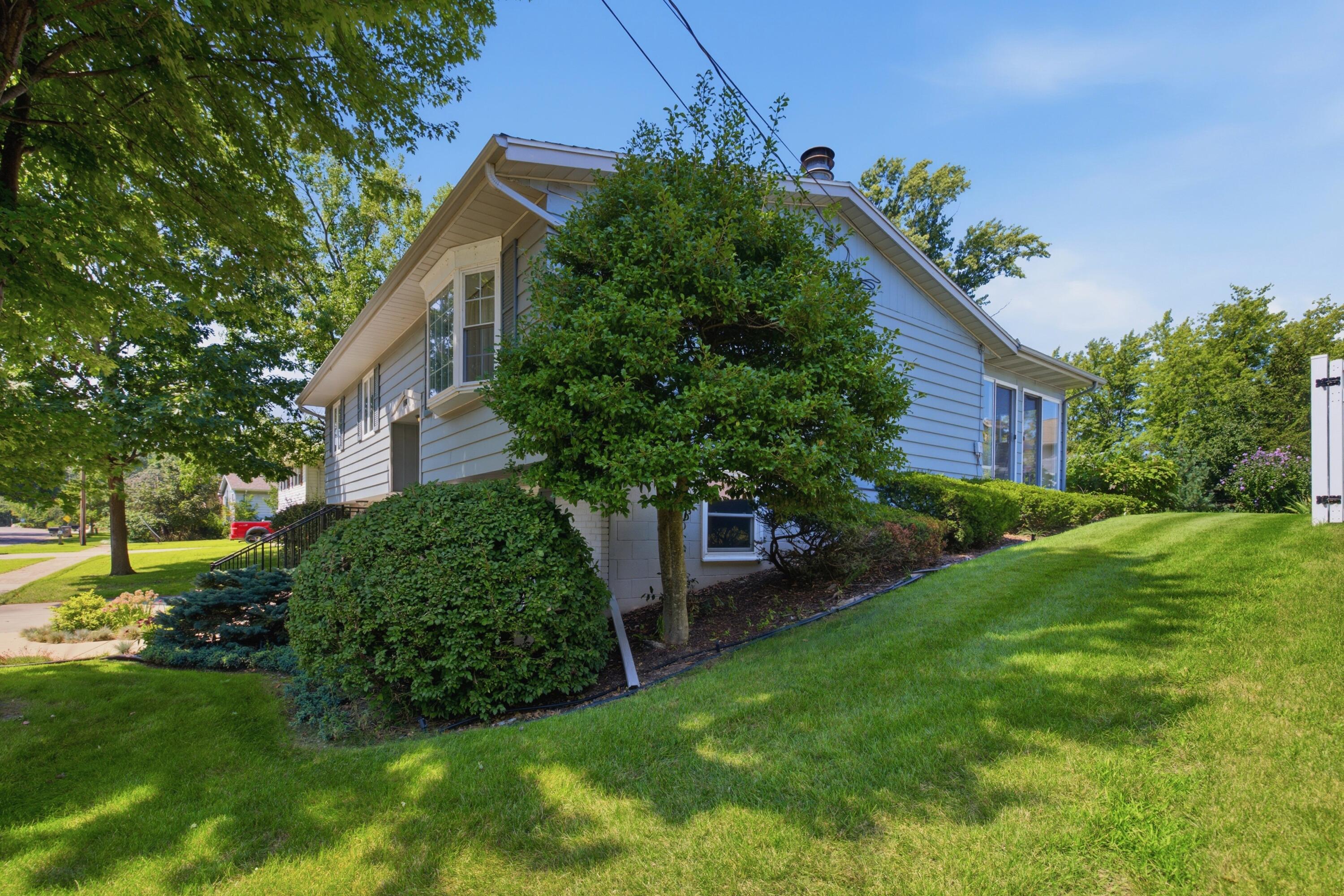 1326 W Water Street New Buffalo MI 49117