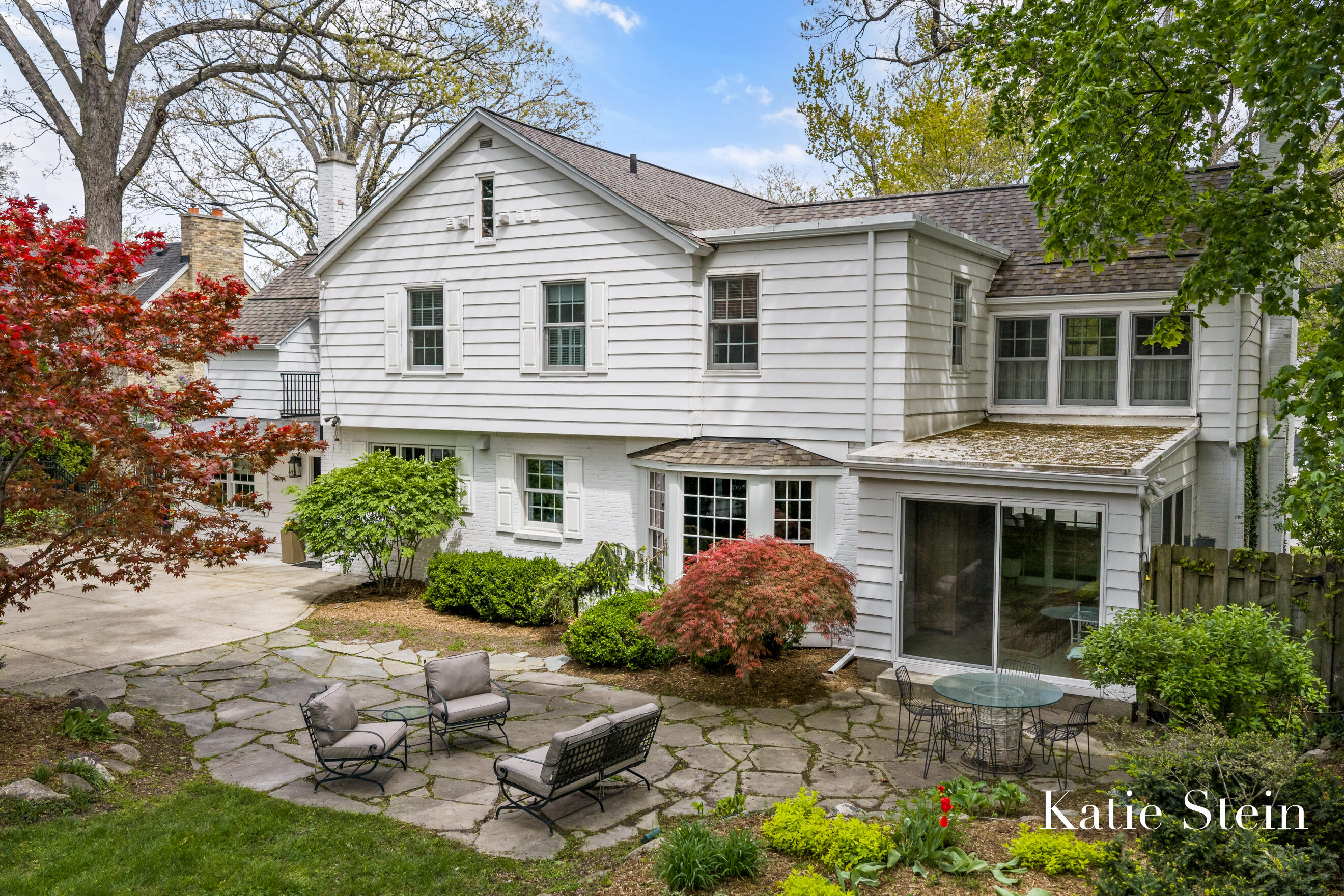 833 Gladstone Drive SE Grand Rapids MI 49506
