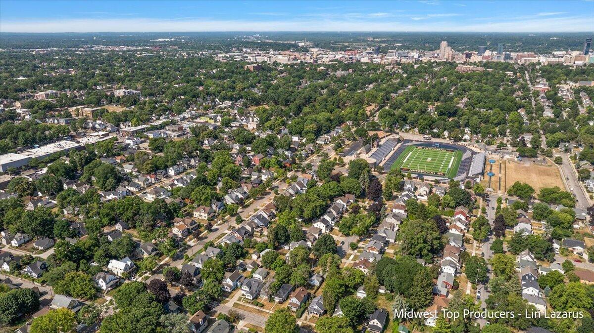 125 Mack Avenue NE Grand Rapids MI 49503