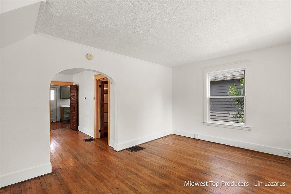 125 Mack Avenue NE Grand Rapids MI 49503
