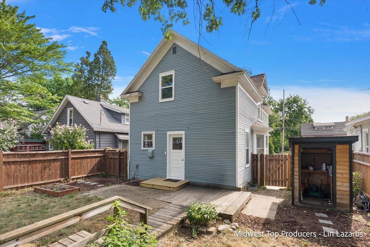 125 Mack Avenue NE Grand Rapids MI 49503