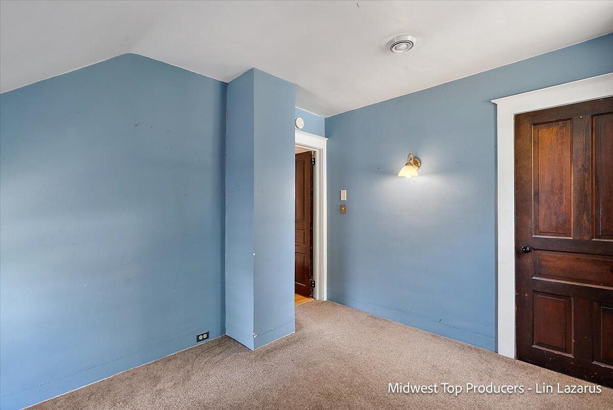 125 Mack Avenue NE Grand Rapids MI 49503