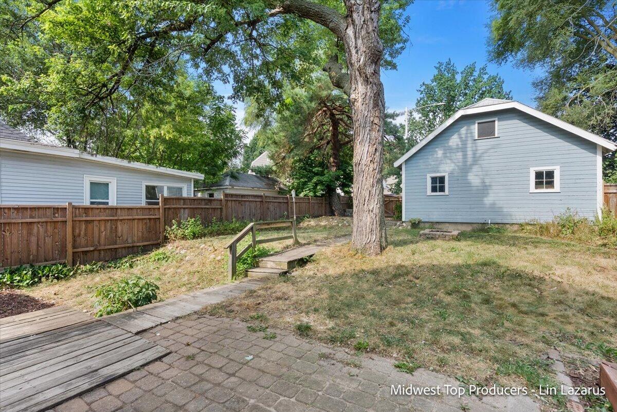 125 Mack Avenue NE Grand Rapids MI 49503
